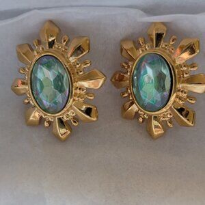 Vintage Avon Mesmerize Gold Topaz Clip on earrings - New never worn.